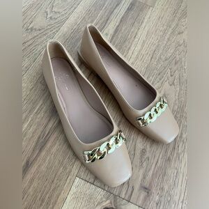 LINEA Paolo Nude flats with gold sz 9.5/10